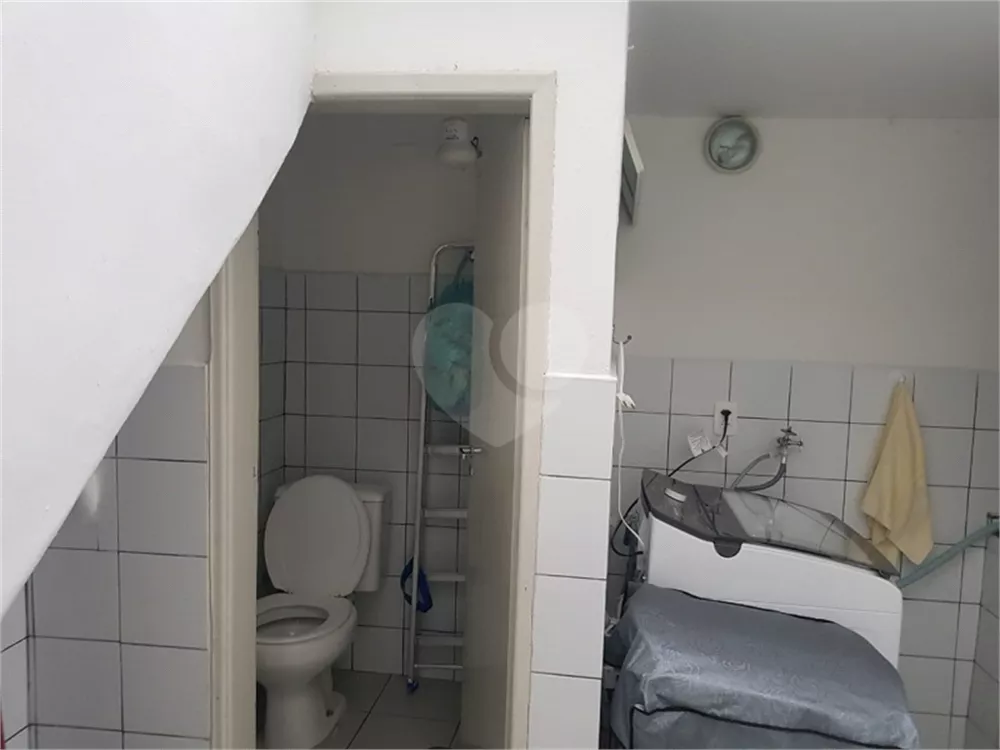 Sobrado à venda com 3 quartos, 140m² - Foto 2