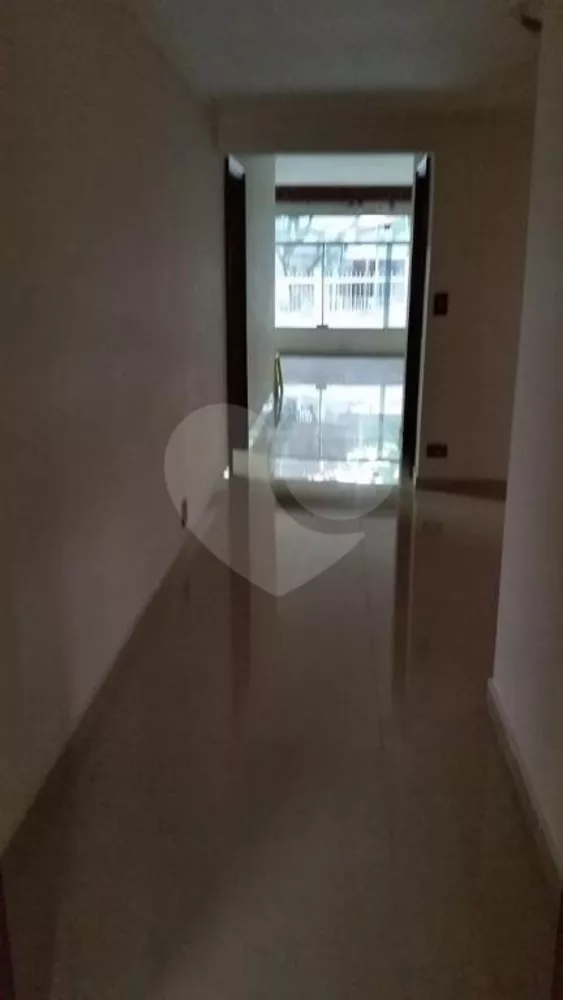 Casa à venda com 3 quartos, 263m² - Foto 4