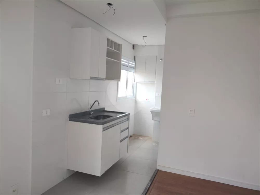 Apartamento à venda com 1 quarto, 30m² - Foto 3