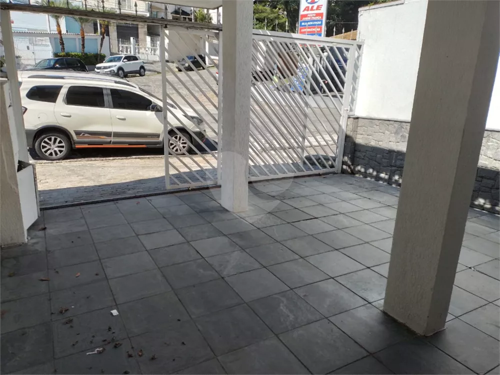 Sobrado à venda e aluguel com 3 quartos, 140m² - Foto 2