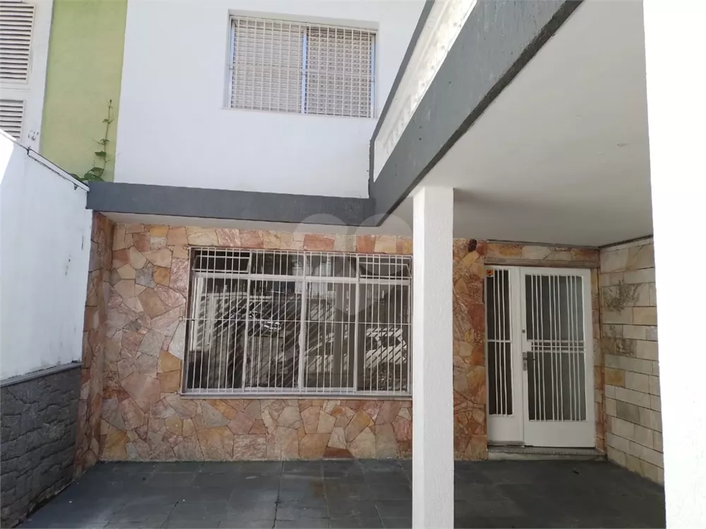 Sobrado à venda e aluguel com 3 quartos, 140m² - Foto 1