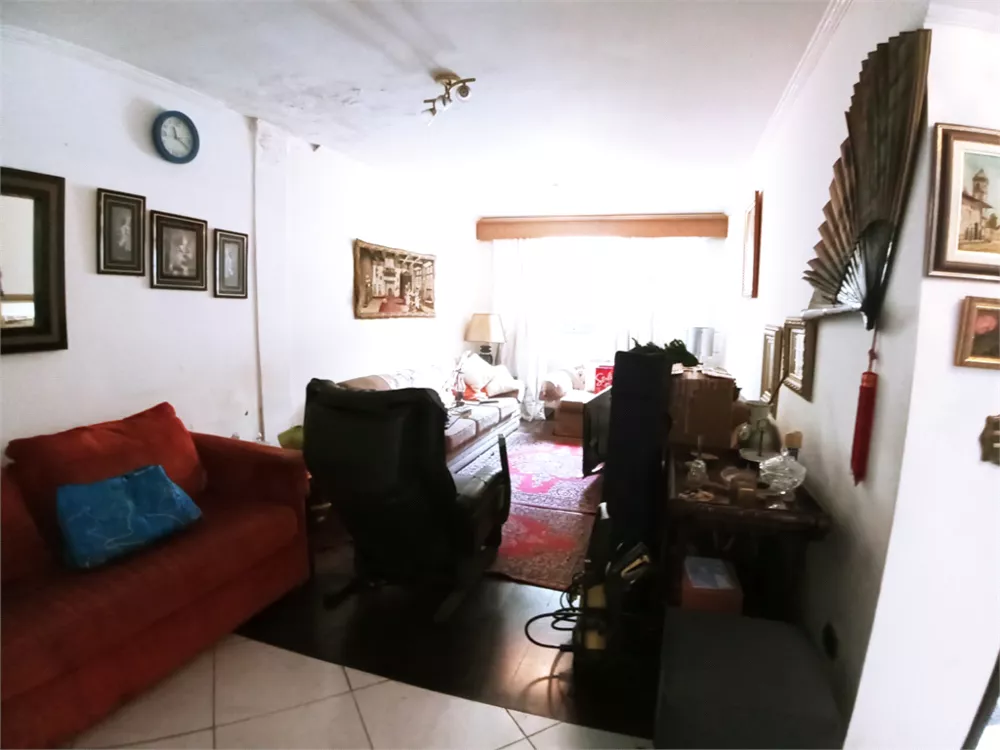 Sobrado à venda com 3 quartos, 241m² - Foto 1