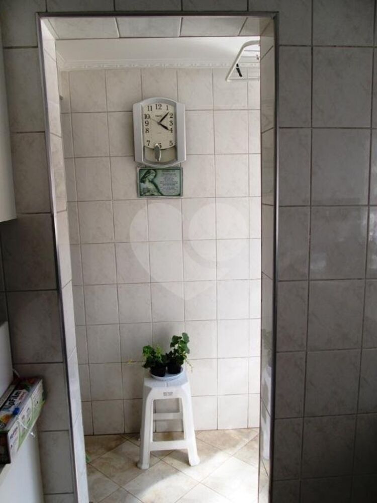 Apartamento à venda com 3 quartos, 75m² - Foto 10