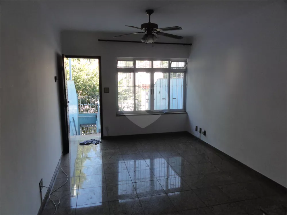 Sobrado à venda com 2 quartos, 92m² - Foto 3