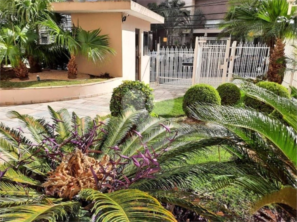 Apartamento à venda com 2 quartos, 62m² - Foto 2