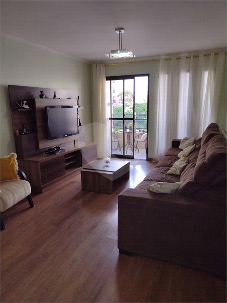 Apartamento à venda com 3 quartos, 106m² - Foto 2