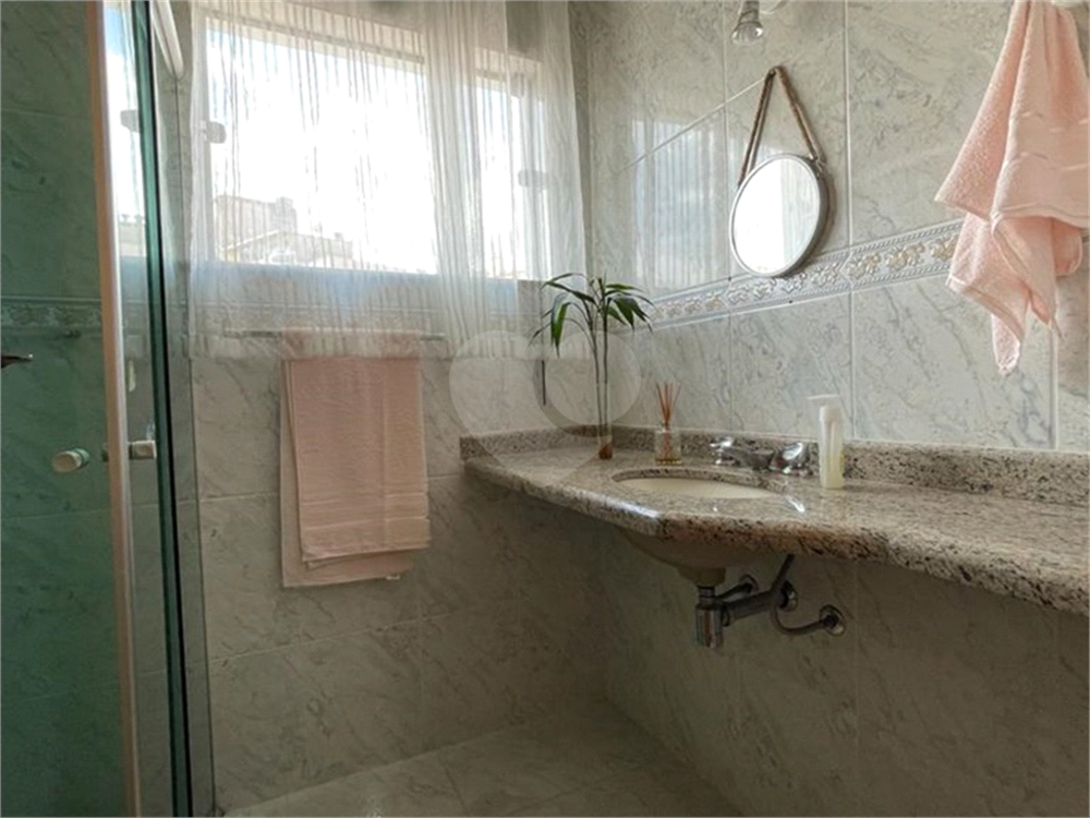 Sobrado à venda com 3 quartos, 240m² - Foto 12