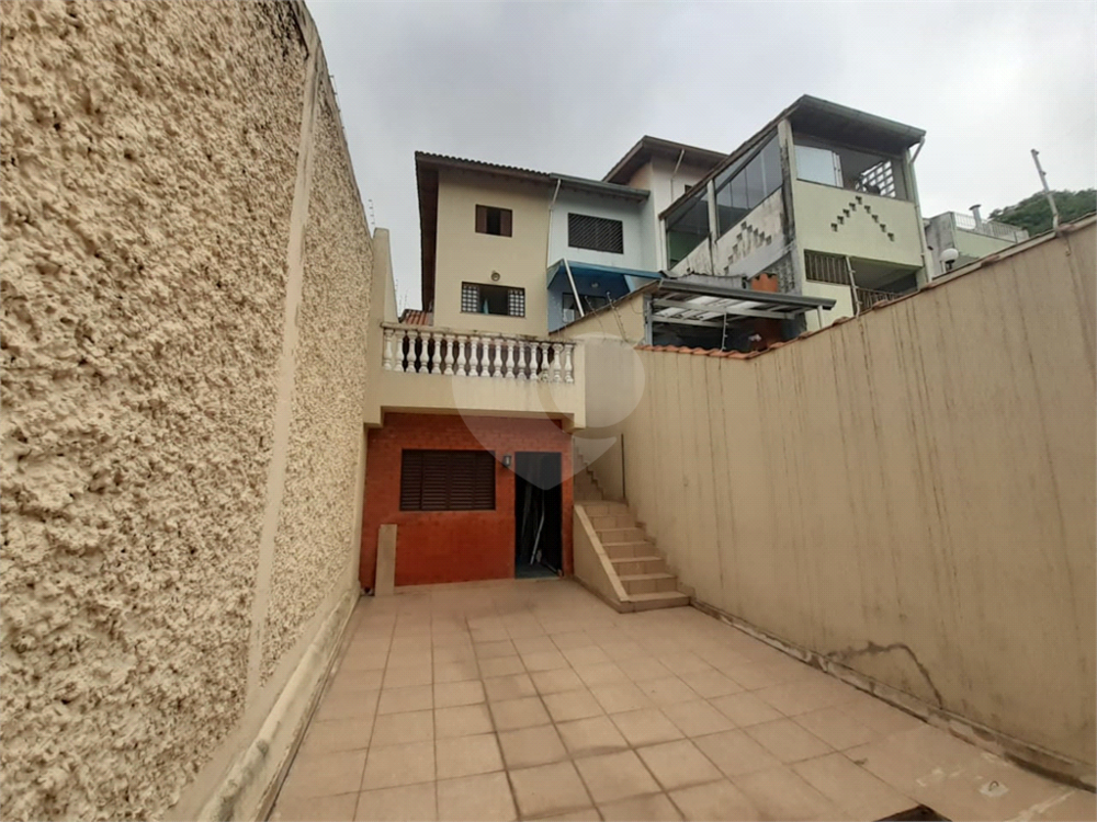 Sobrado à venda com 3 quartos, 150m² - Foto 3