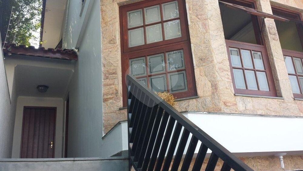 Sobrado à venda com 3 quartos, 200m² - Foto 4