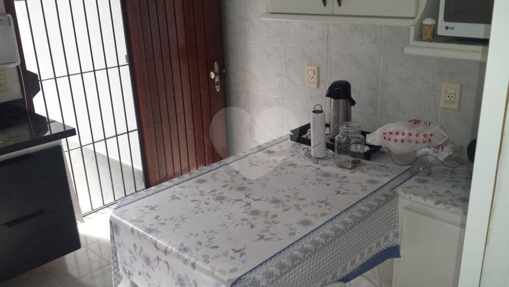 Sobrado à venda com 3 quartos, 200m² - Foto 8