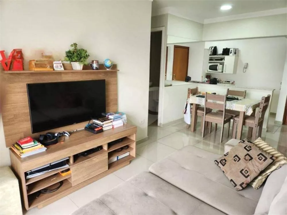 Apartamento à venda com 3 quartos, 123m² - Foto 2