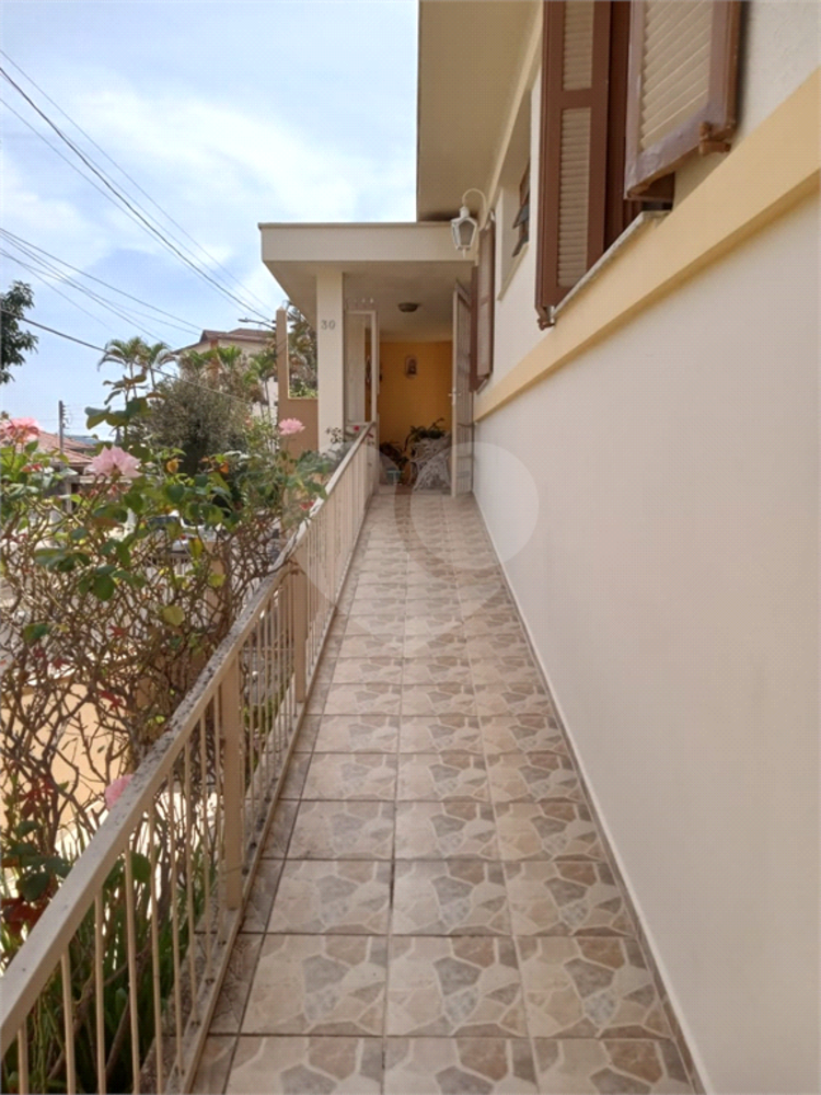 Casa à venda com 3 quartos, 143m² - Foto 4