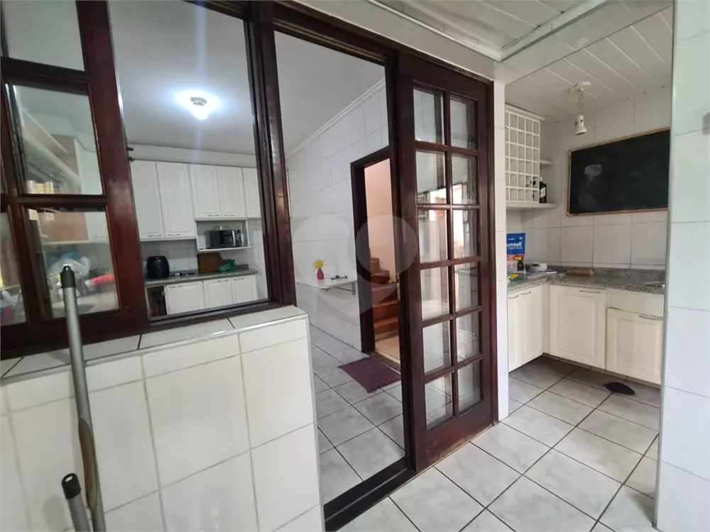 Casa, 4 quartos, 244 m² - Foto 1