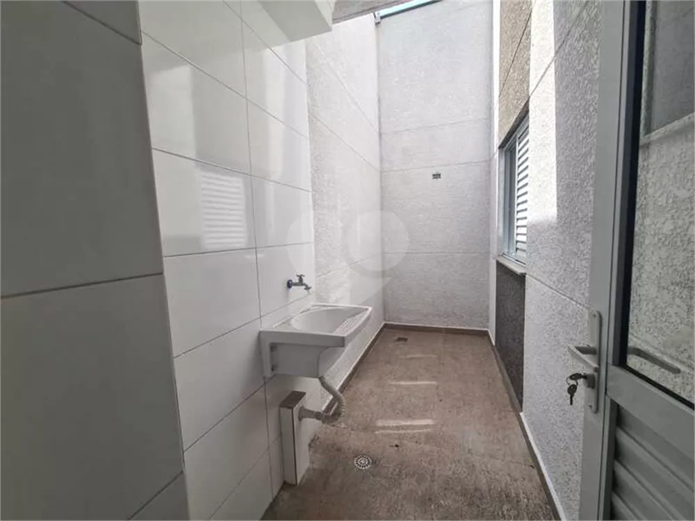 Apartamento à venda com 2 quartos, 40m² - Foto 11