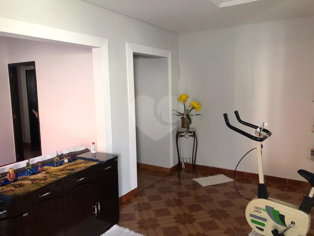 Casa à venda com 2 quartos, 186m² - Foto 2