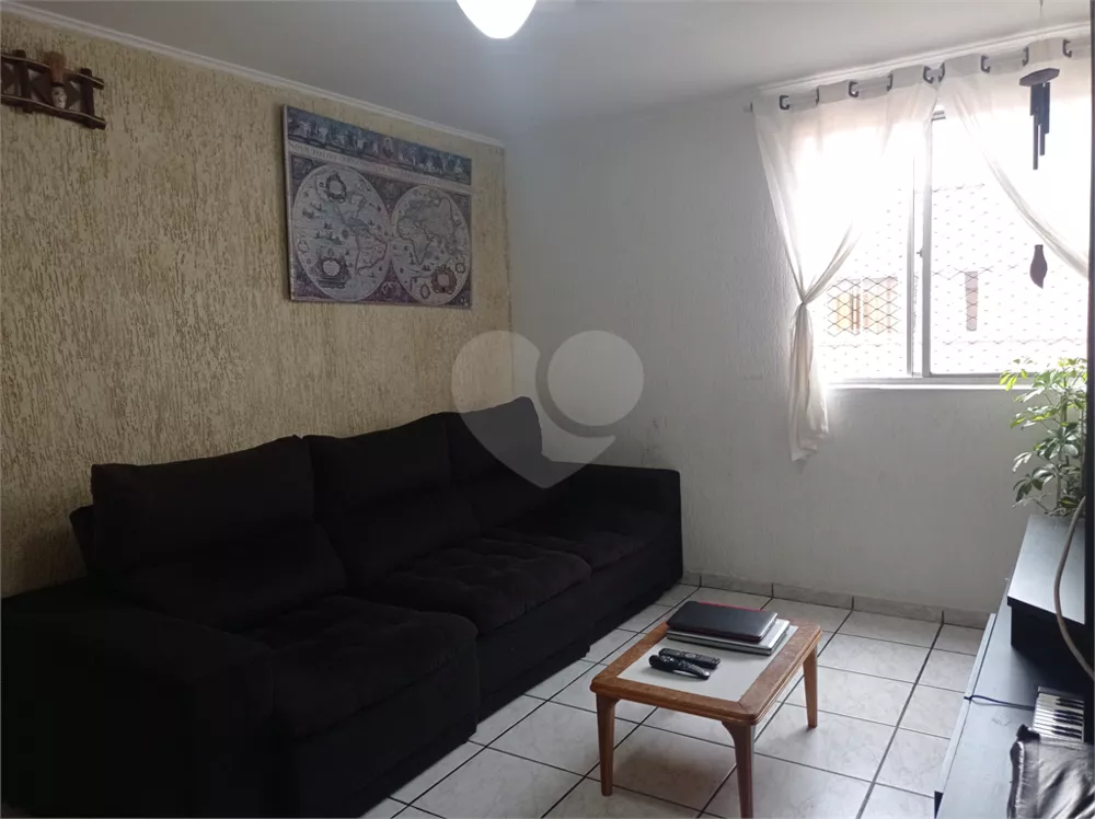 Apartamento à venda com 2 quartos, 71m² - Foto 2