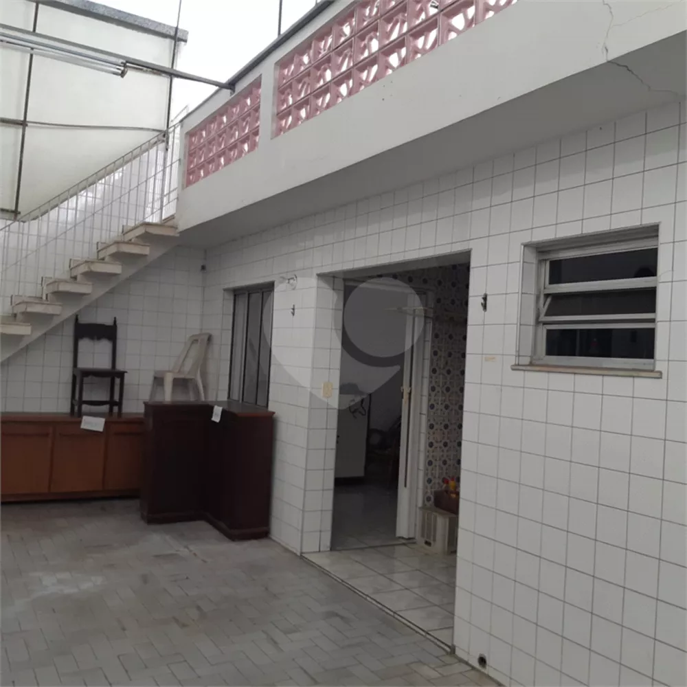 Sobrado à venda com 3 quartos, 190m² - Foto 2