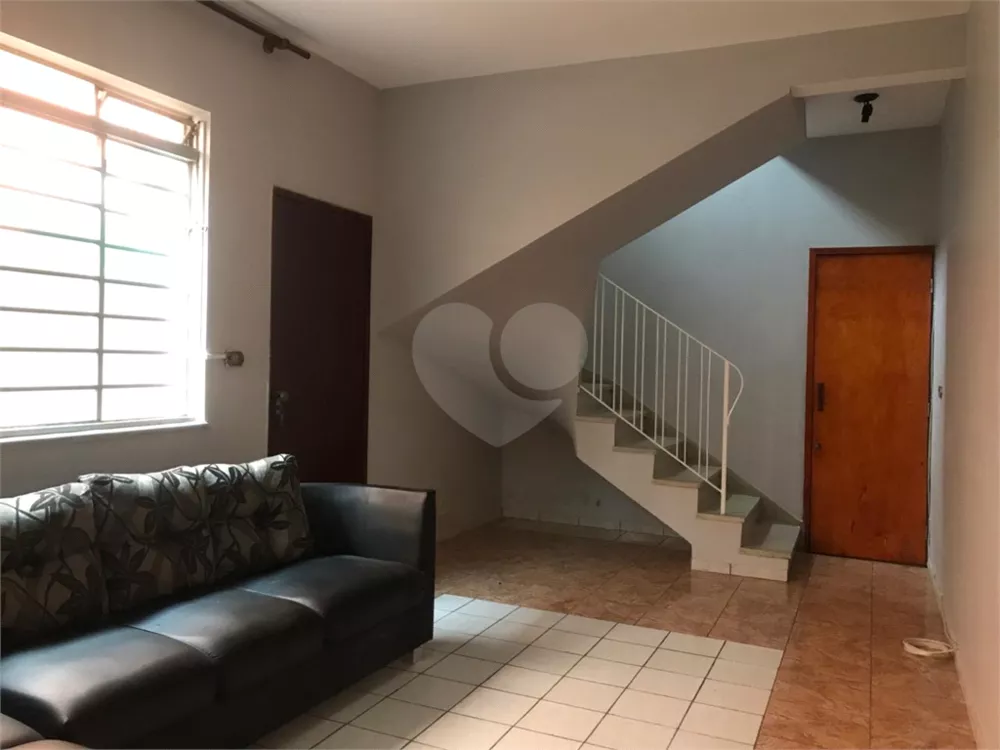 Sobrado à venda com 2 quartos, 150m² - Foto 1