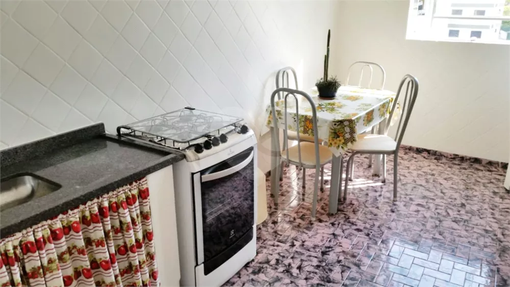 Apartamento à venda com 2 quartos, 70m² - Foto 3