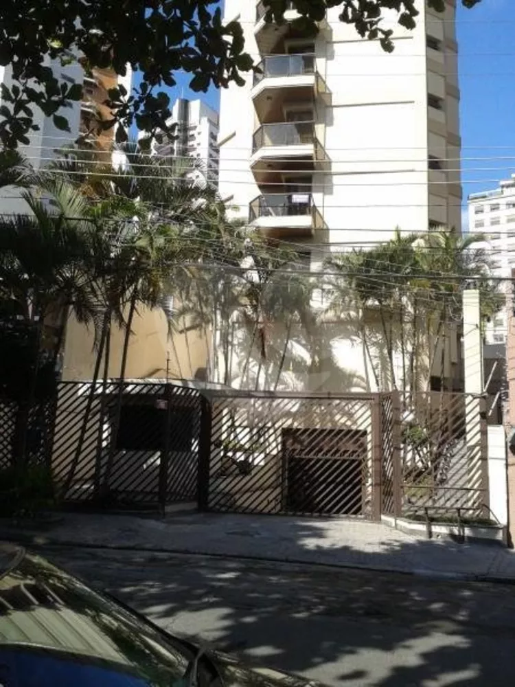 Apartamento à venda com 3 quartos, 200m² - Foto 1