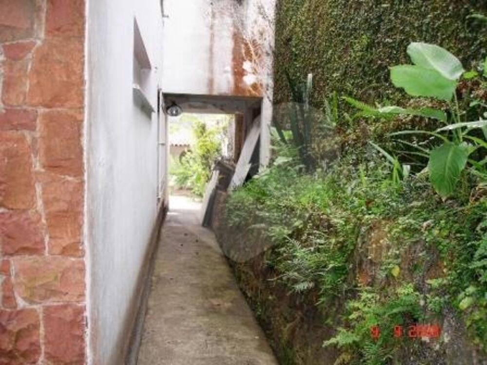 Sobrado à venda com 5 quartos, 300m² - Foto 2
