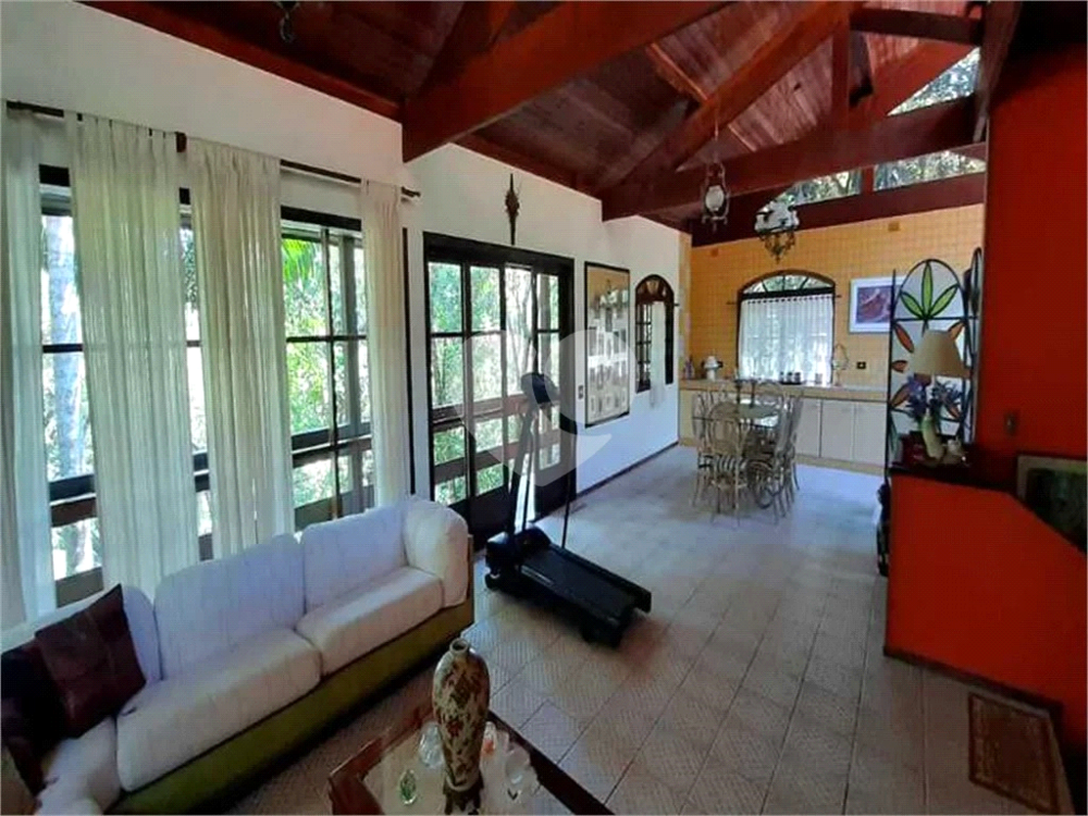 Casa à venda com 5 quartos, 1126m² - Foto 3