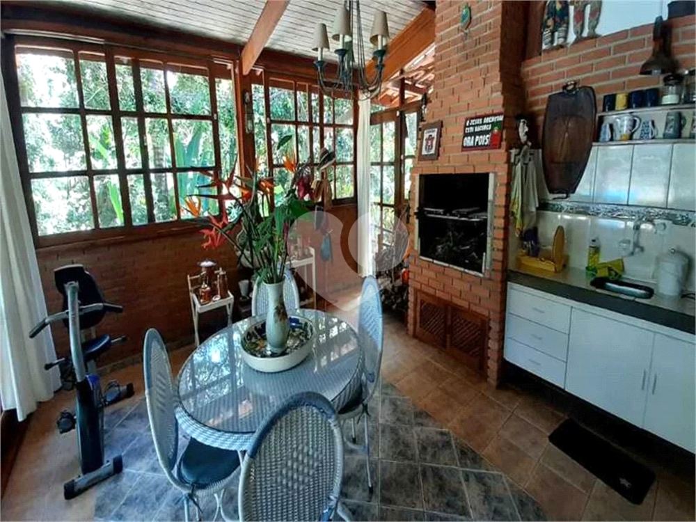 Casa à venda com 5 quartos, 1126m² - Foto 5