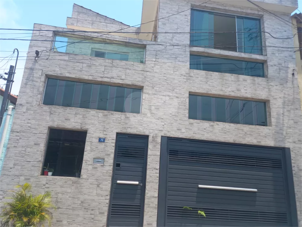 Sobrado à venda com 3 quartos, 174m² - Foto 1