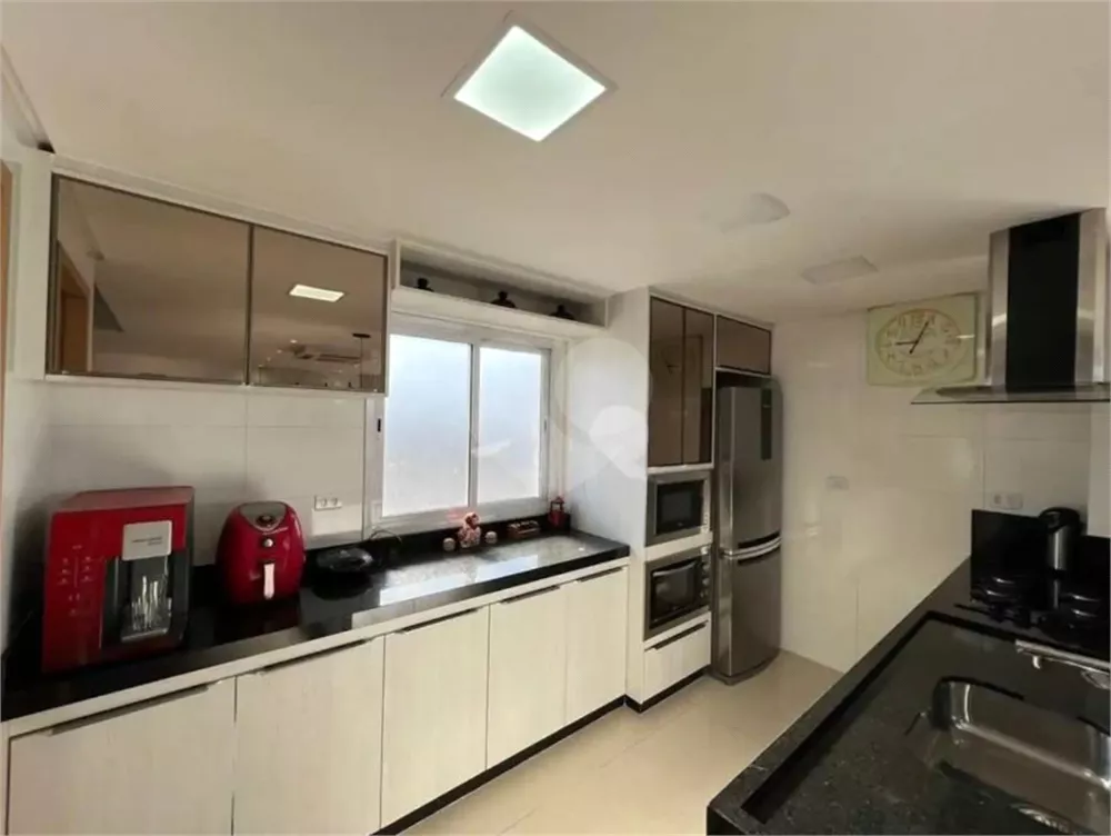 Apartamento à venda com 3 quartos, 141m² - Foto 4