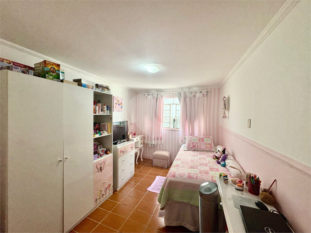 Casa à venda com 4 quartos, 128m² - Foto 3
