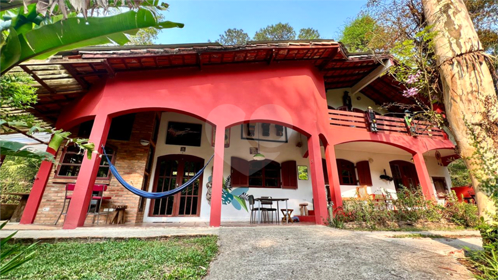 Casa à venda e aluguel com 4 quartos, 197m² - Foto 4