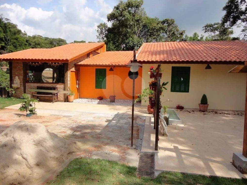 Casa à venda com 5 quartos, 280m² - Foto 1