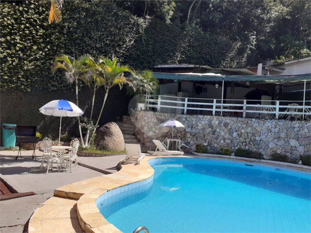 Sobrado, 3 quartos, 216 m² - Foto 1