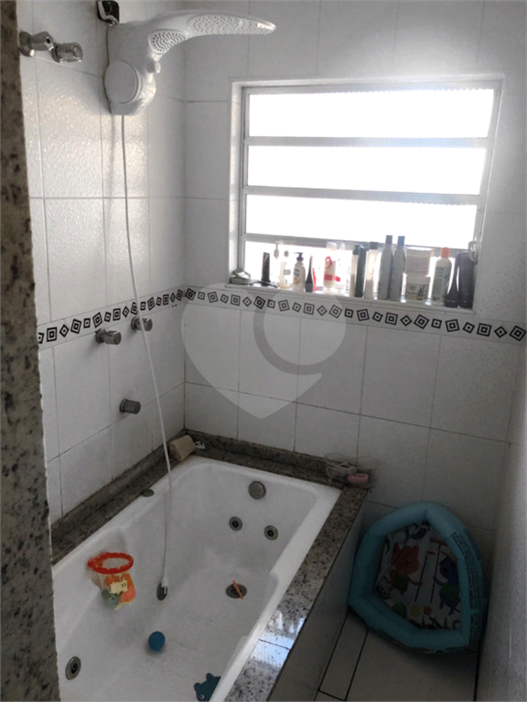 Sobrado à venda com 5 quartos, 200m² - Foto 4