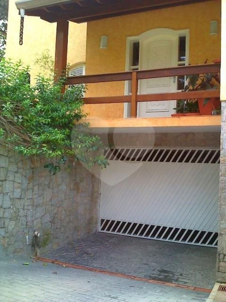 Sobrado à venda com 4 quartos, 700m² - Foto 1