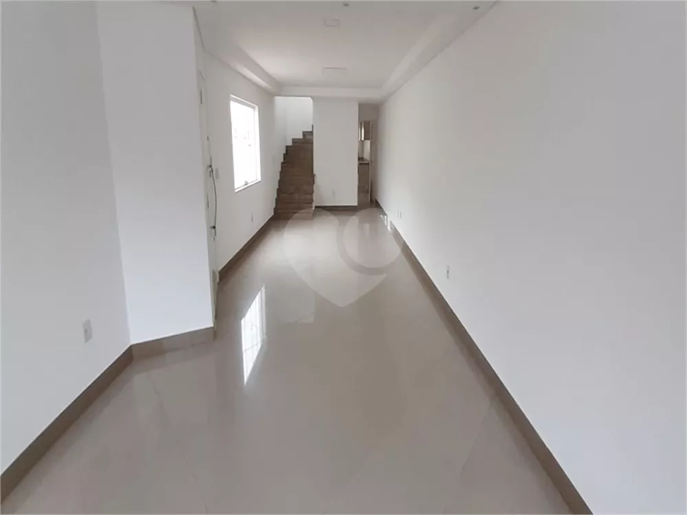 Sobrado à venda com 4 quartos, 251m² - Foto 2