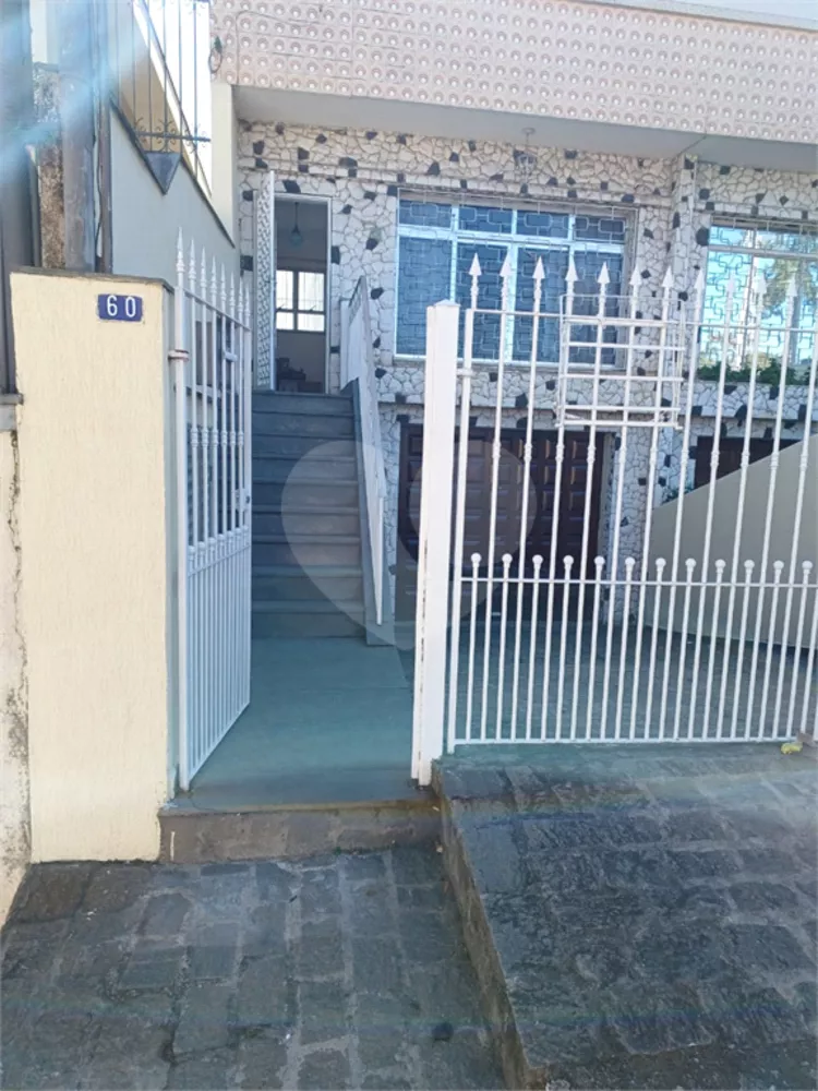 Sobrado à venda com 4 quartos, 300m² - Foto 2