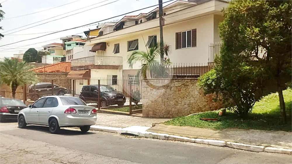 Sobrado, 8 quartos, 329 m² - Foto 4