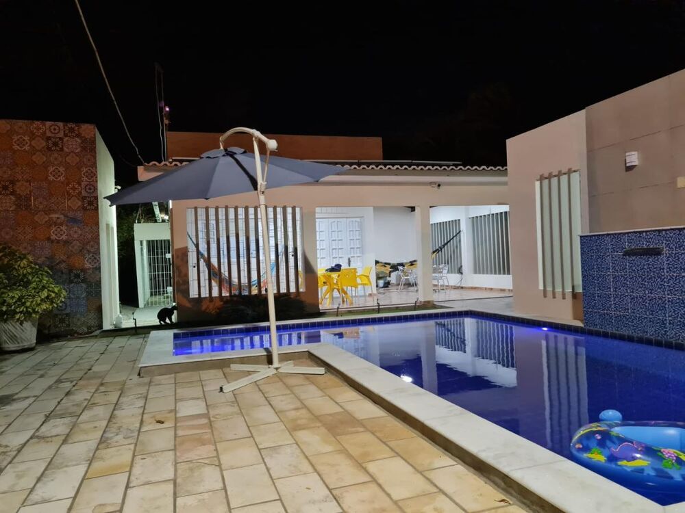 Casa à venda com 4 quartos - Foto 1