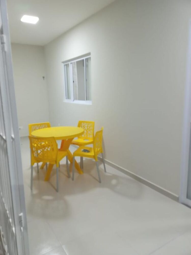 Casa à venda com 6 quartos, 240m² - Foto 6