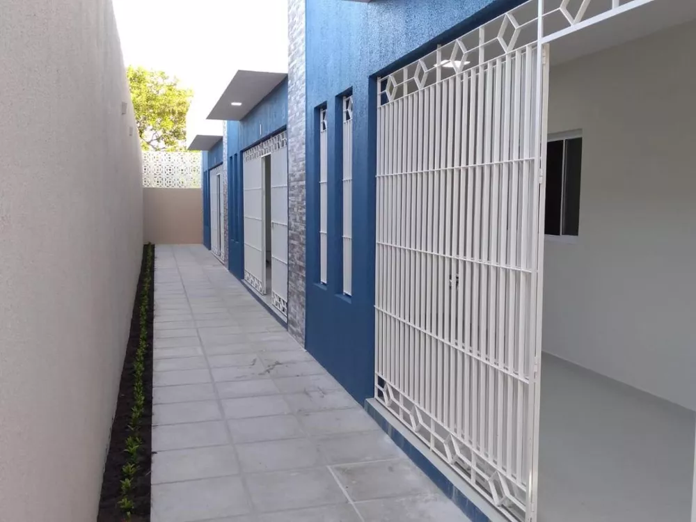 Casa à venda com 6 quartos, 240m² - Foto 3