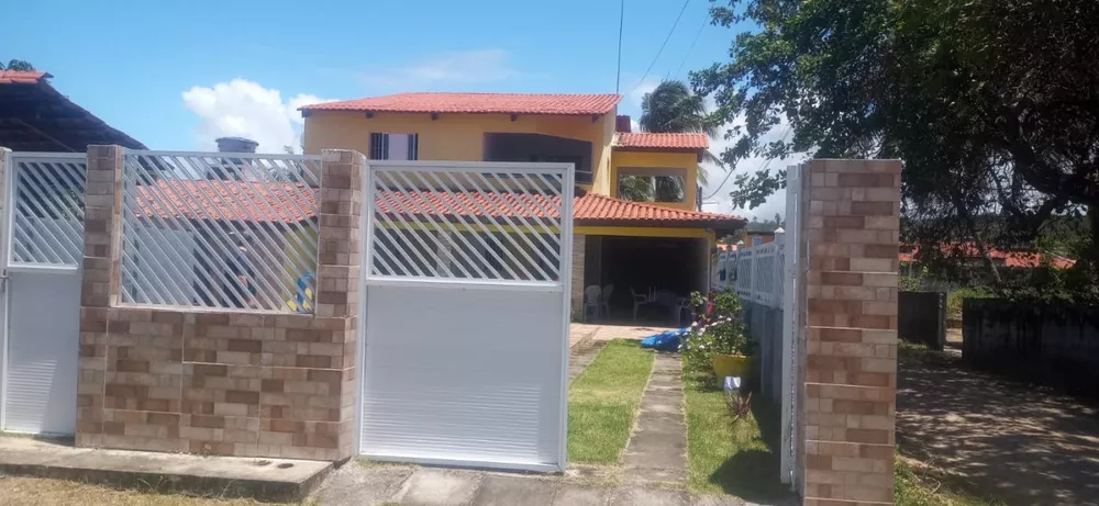 Casa à venda com 6 quartos, 250m² - Foto 3