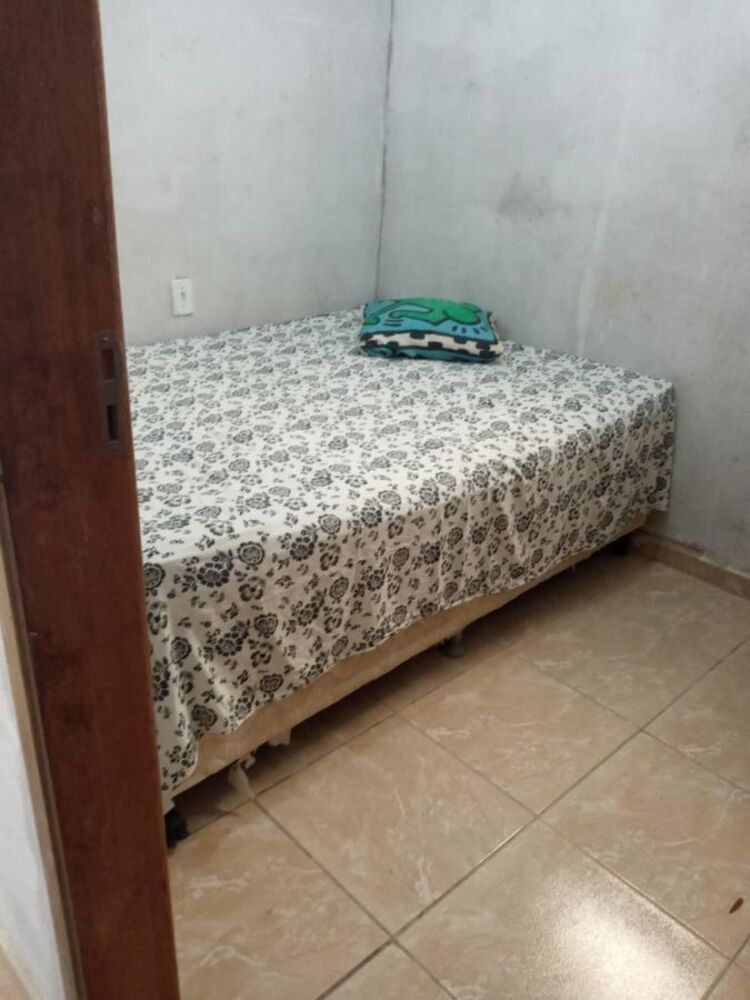 Casa à venda com 4 quartos, 90m² - Foto 3