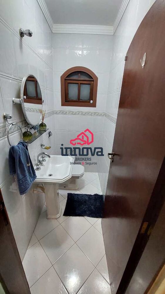 Casa à venda com 3 quartos, 218m² - Foto 9