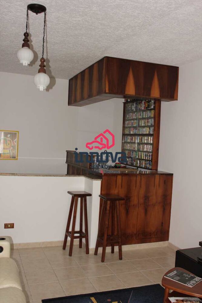 Sobrado à venda com 2 quartos, 223m² - Foto 2