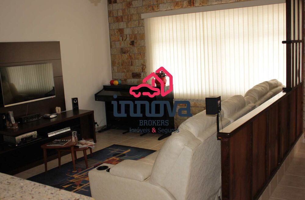 Sobrado à venda com 2 quartos, 223m² - Foto 9