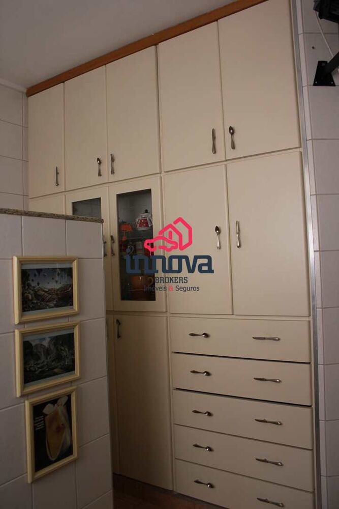 Sobrado à venda com 2 quartos, 223m² - Foto 4