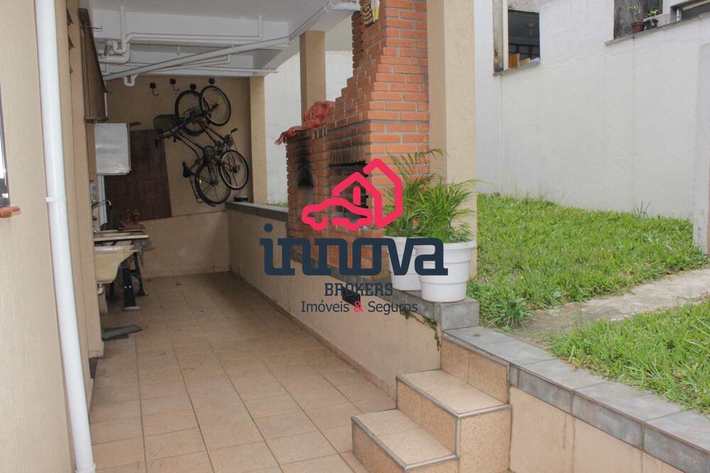Sobrado à venda com 2 quartos, 223m² - Foto 12