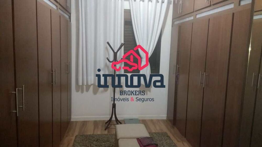 Apartamento à venda com 3 quartos, 204m² - Foto 2