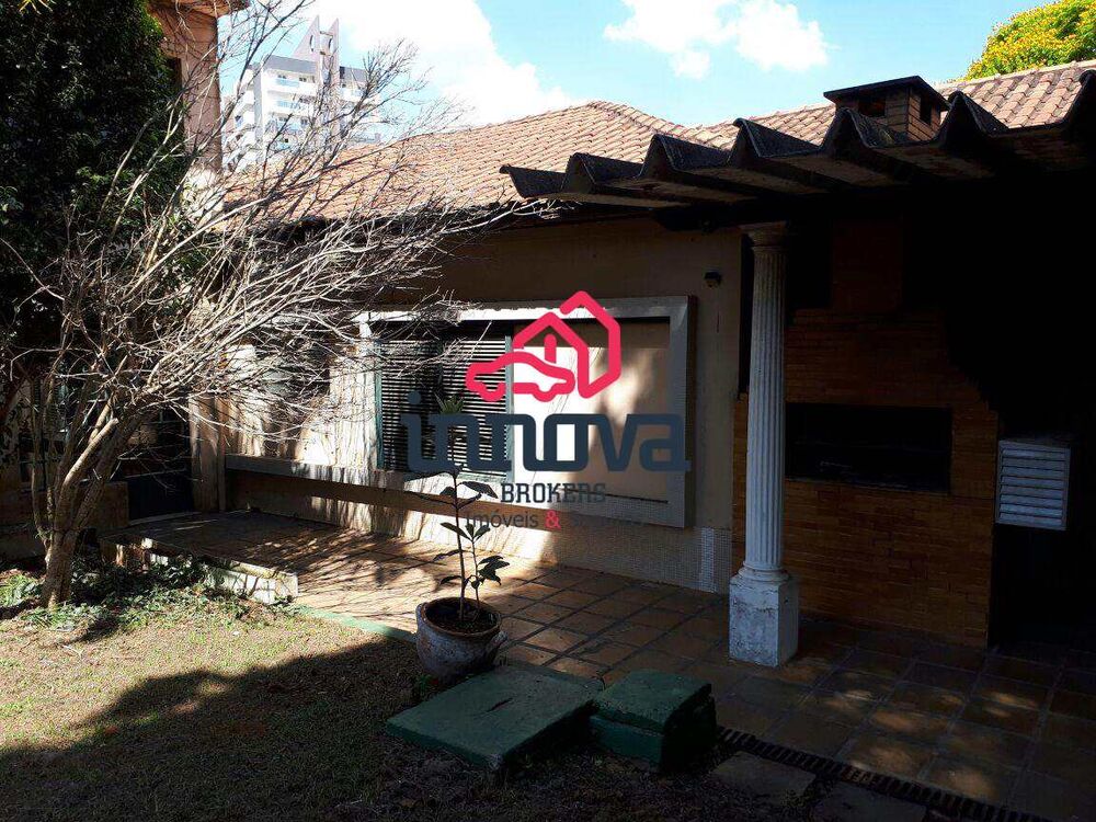 Casa à venda com 6 quartos, 600m² - Foto 10